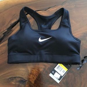 NWT Nike Victory Bra